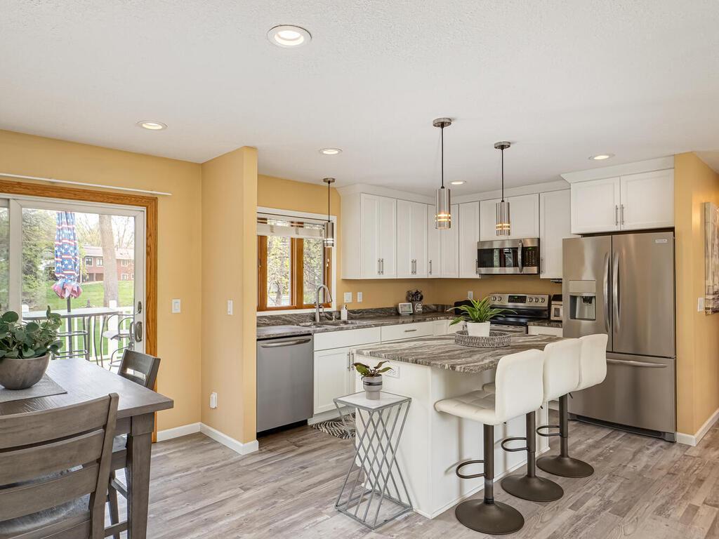 12033 Robin Road, Osseo, Minnesota image 10