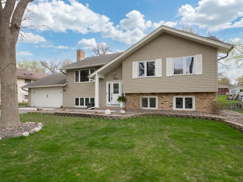 Homes For Sale - 12033 Robin Road<br/> Osseo, MN 55369