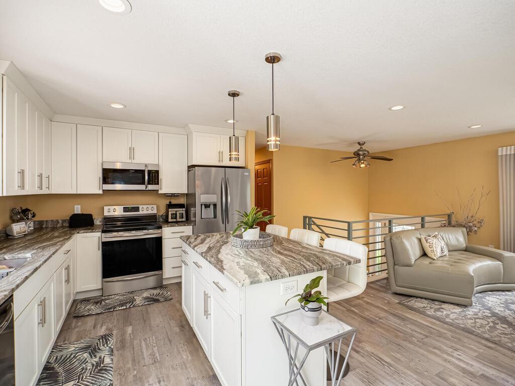 12033 Robin Road, Osseo, Minnesota image 13