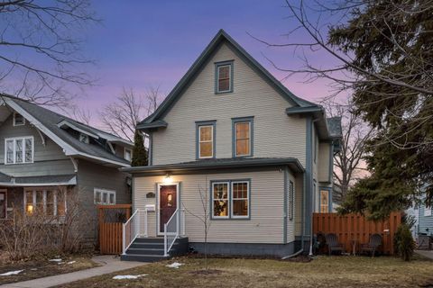 Homes For Sale - 1479 Van Buren Avenue<br/> Saint Paul, MN 55104