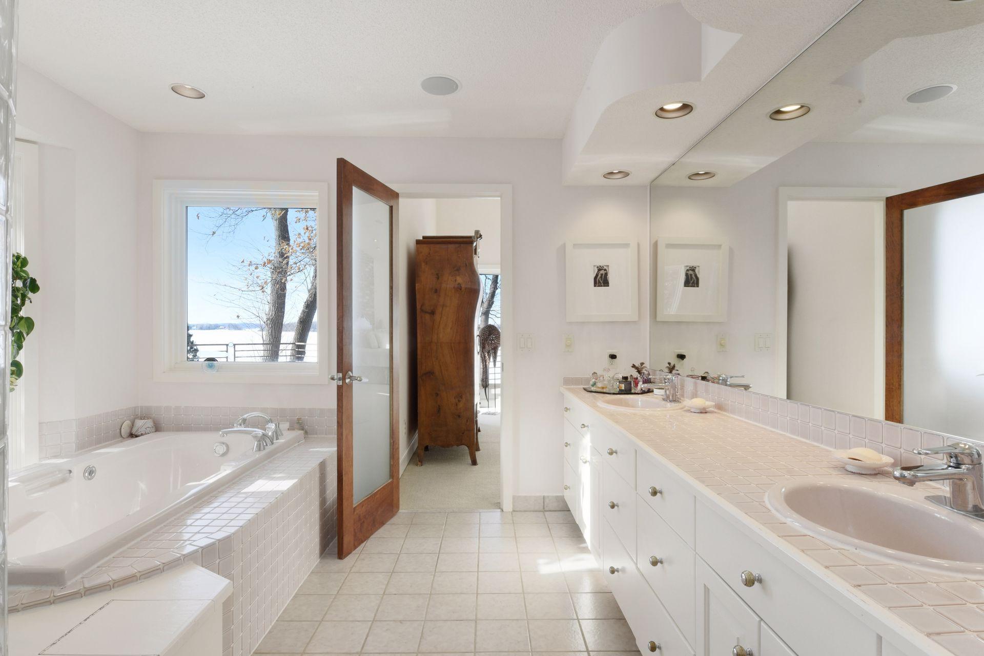 3061 Casco Point Road, Wayzata, Minnesota image 34