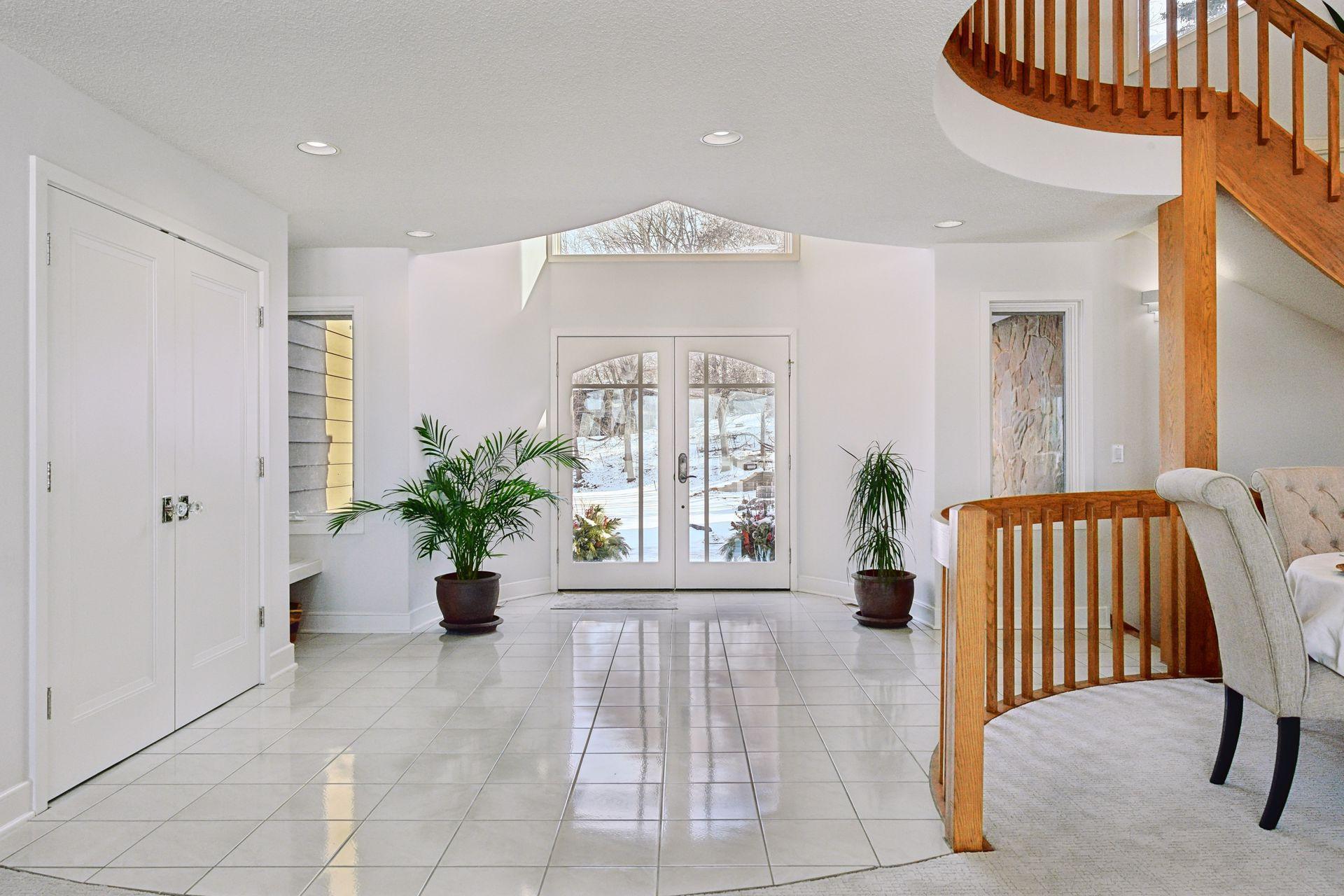 3061 Casco Point Road, Wayzata, Minnesota image 9