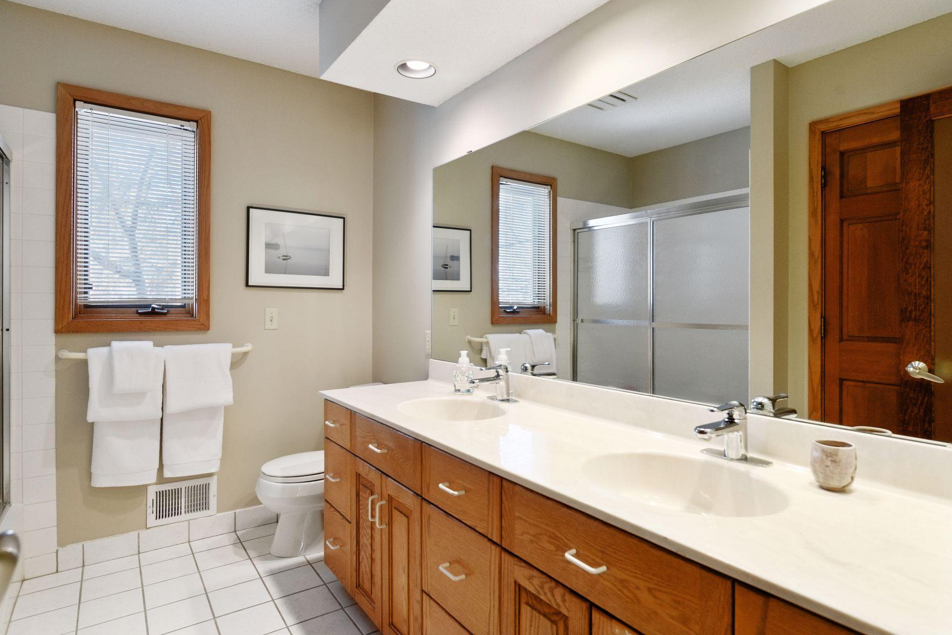 3061 Casco Point Road, Wayzata, Minnesota image 37