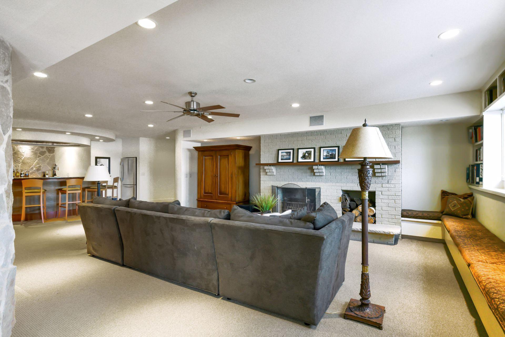 3061 Casco Point Road, Wayzata, Minnesota image 45