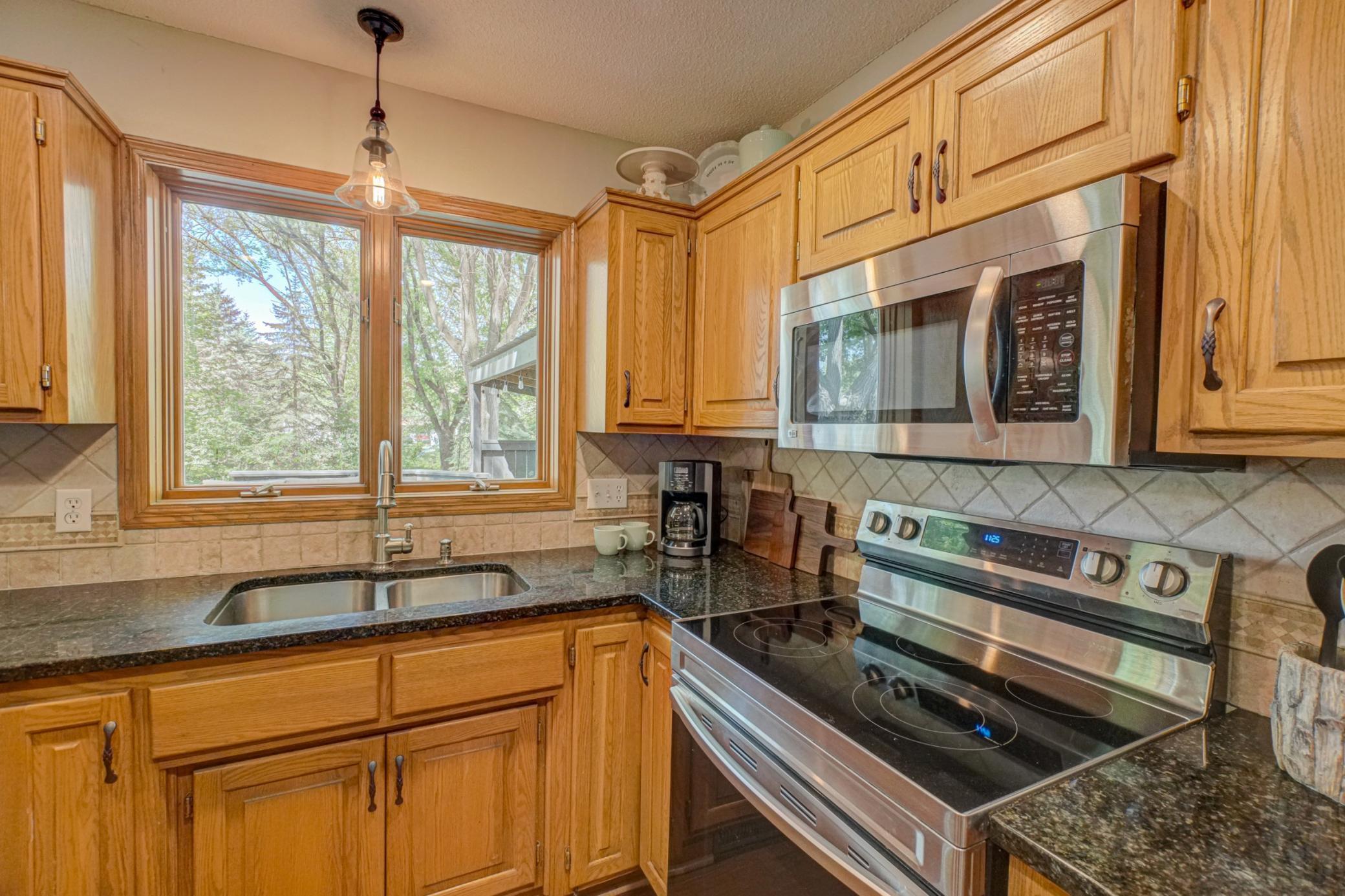 7129 Snow Owl Lane, Circle Pines, Minnesota image 9