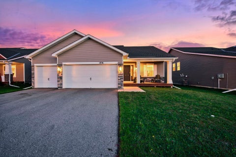 Homes For Sale - 1836 Fields Drive<br/> Carver County, Carver, MN 55315