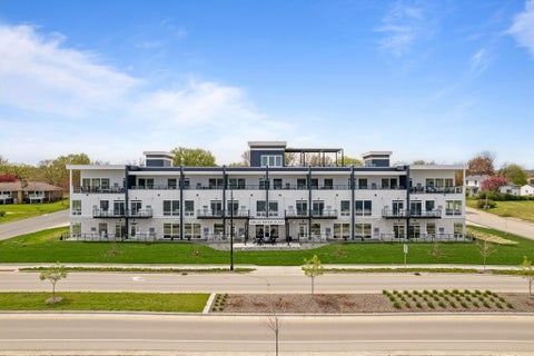 Condo For Sale - 907 N Lakeshore Drive<br/> Lake City, MN 55041