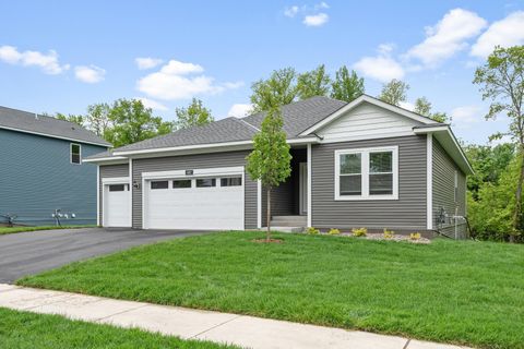 Homes For Sale - 687 Aspen Lane<br/> Montrose, MN 55363