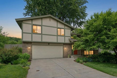 Homes For Sale - 503 Laredo Lane<br/> Chanhassen, MN 55317
