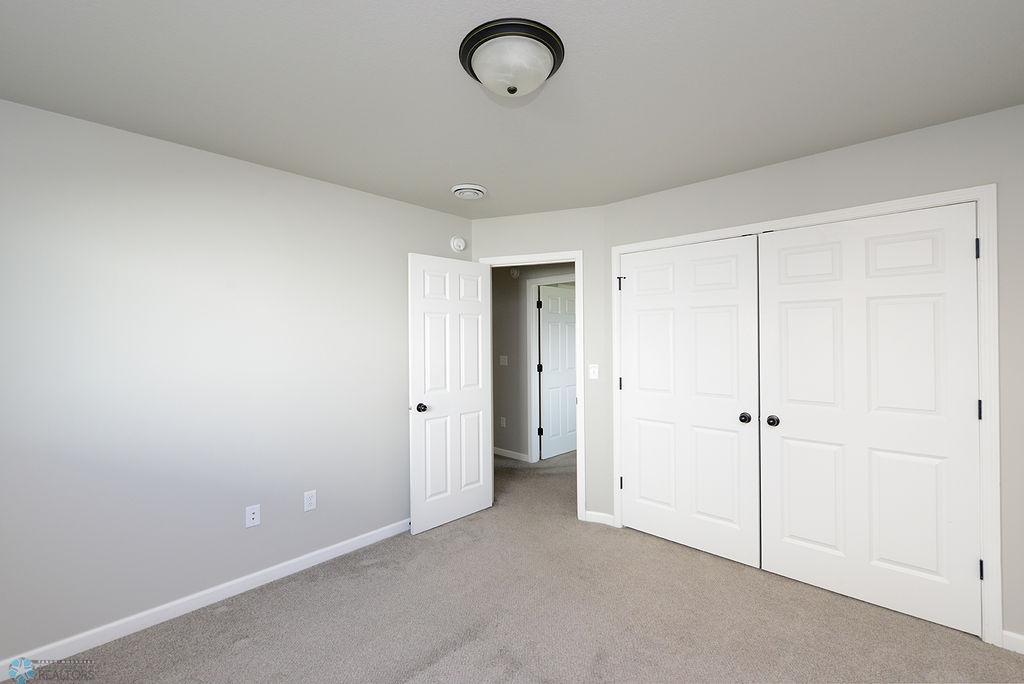 1039 Barnes Drive, West Fargo, North Dakota image 23