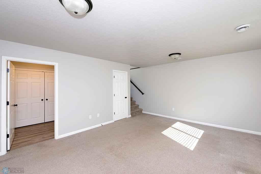 1039 Barnes Drive, West Fargo, North Dakota image 16