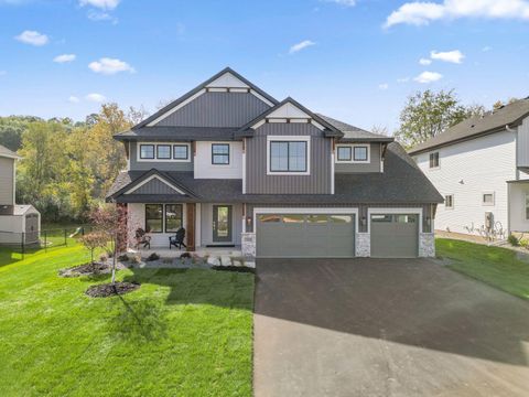 Homes For Sale - 7698 22nd Avenue<br/> Shakopee, MN 55379