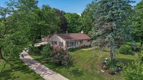 Homes For Sale - 2559 Clarence Street<br/> Saint Paul, MN 55109