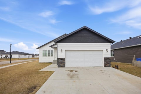 Homes For Sale - 2595 72 Avenue<br/> Cass County, Fargo, ND 58104