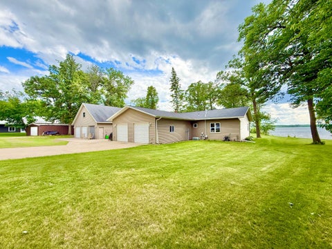 Homes For Sale - 32088 E Round Lake Rd Rd<br/> Ponsford, MN 56575