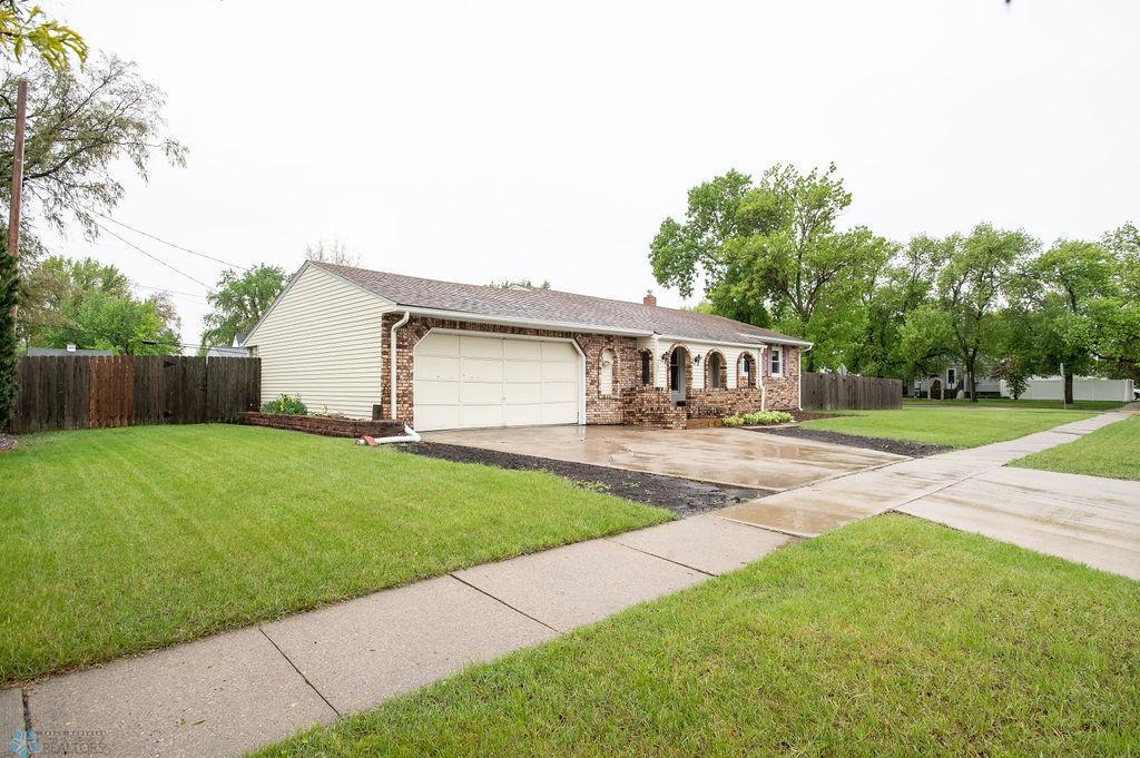 201 4th Avenue, West Fargo, North Dakota image 3