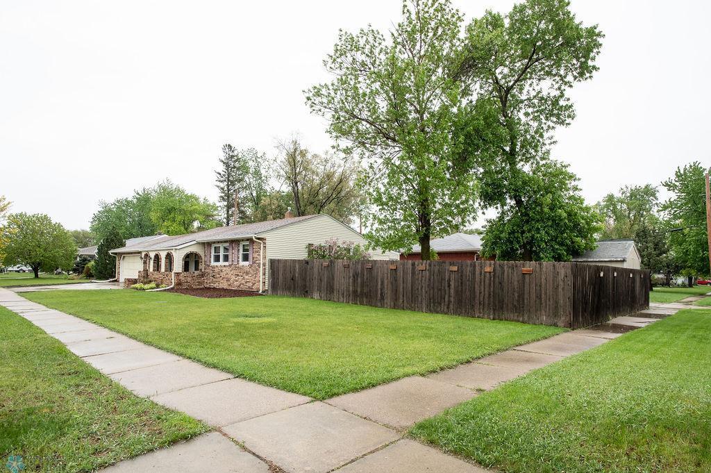 201 4th Avenue, West Fargo, North Dakota image 2