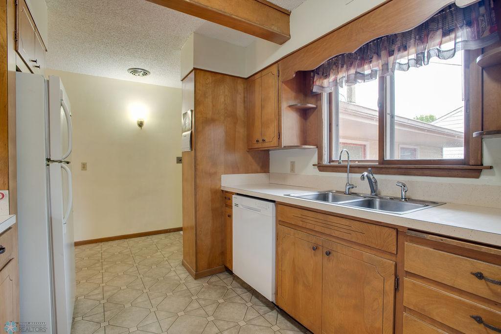 201 4th Avenue, West Fargo, North Dakota image 13