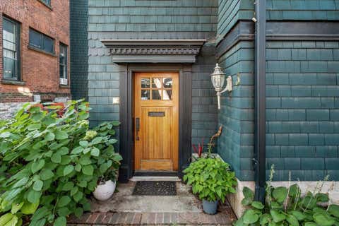 Condo For Sale - 449 Portland Avenue<br/> Saint Paul, MN 55102