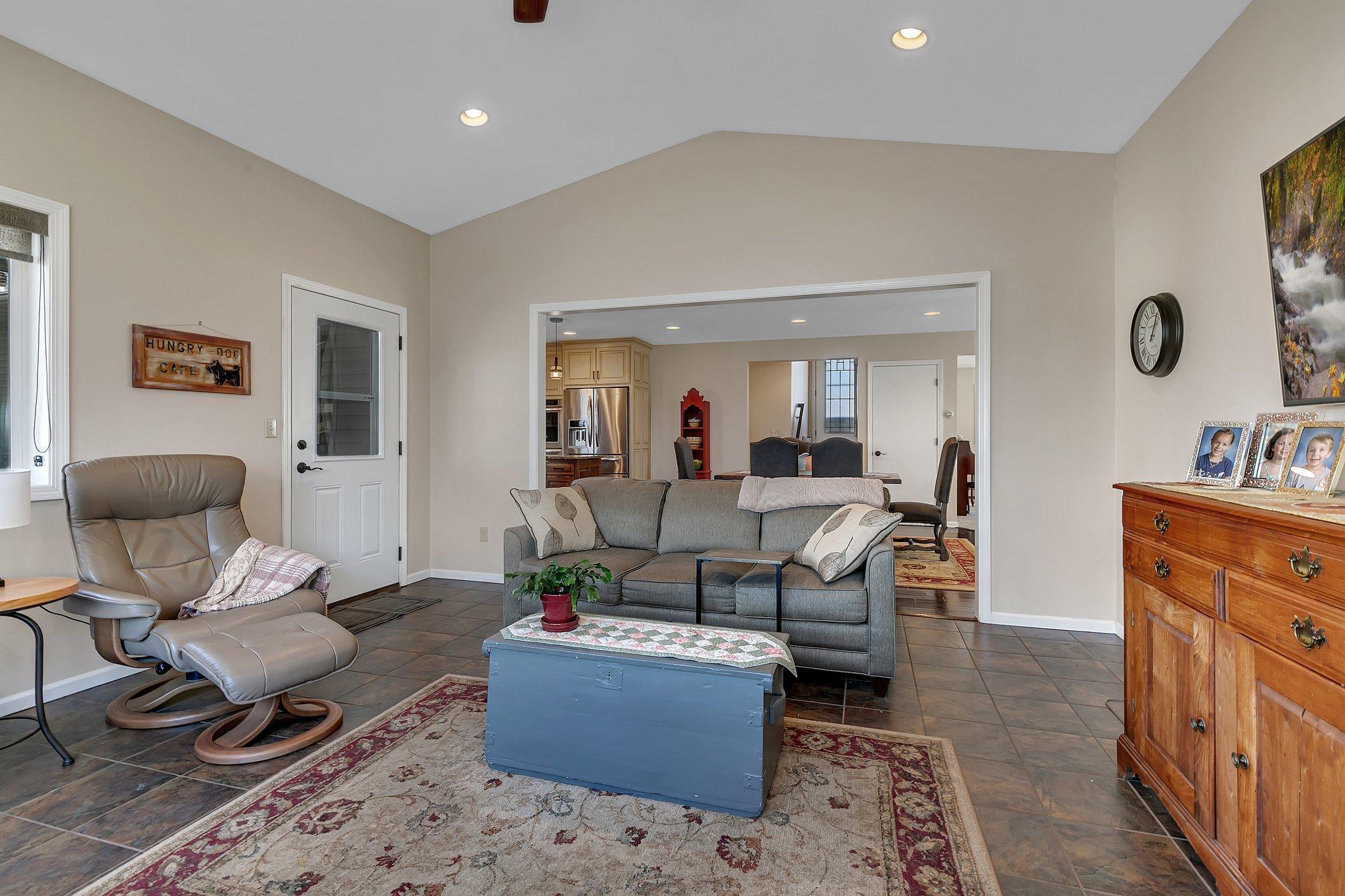 225 30th Avenue, Saint Cloud, Minnesota image 10