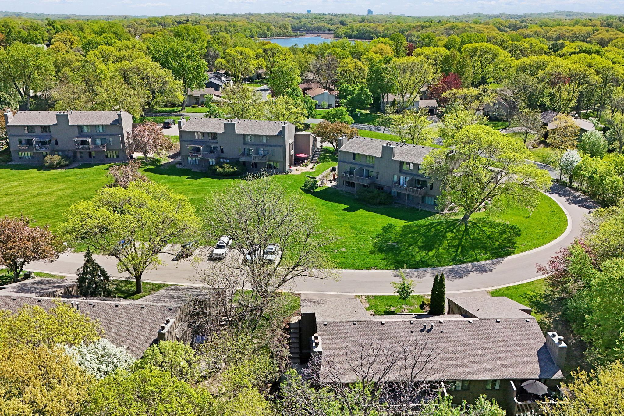 9018 Neill Lake Road, Eden Prairie, Minnesota image 31