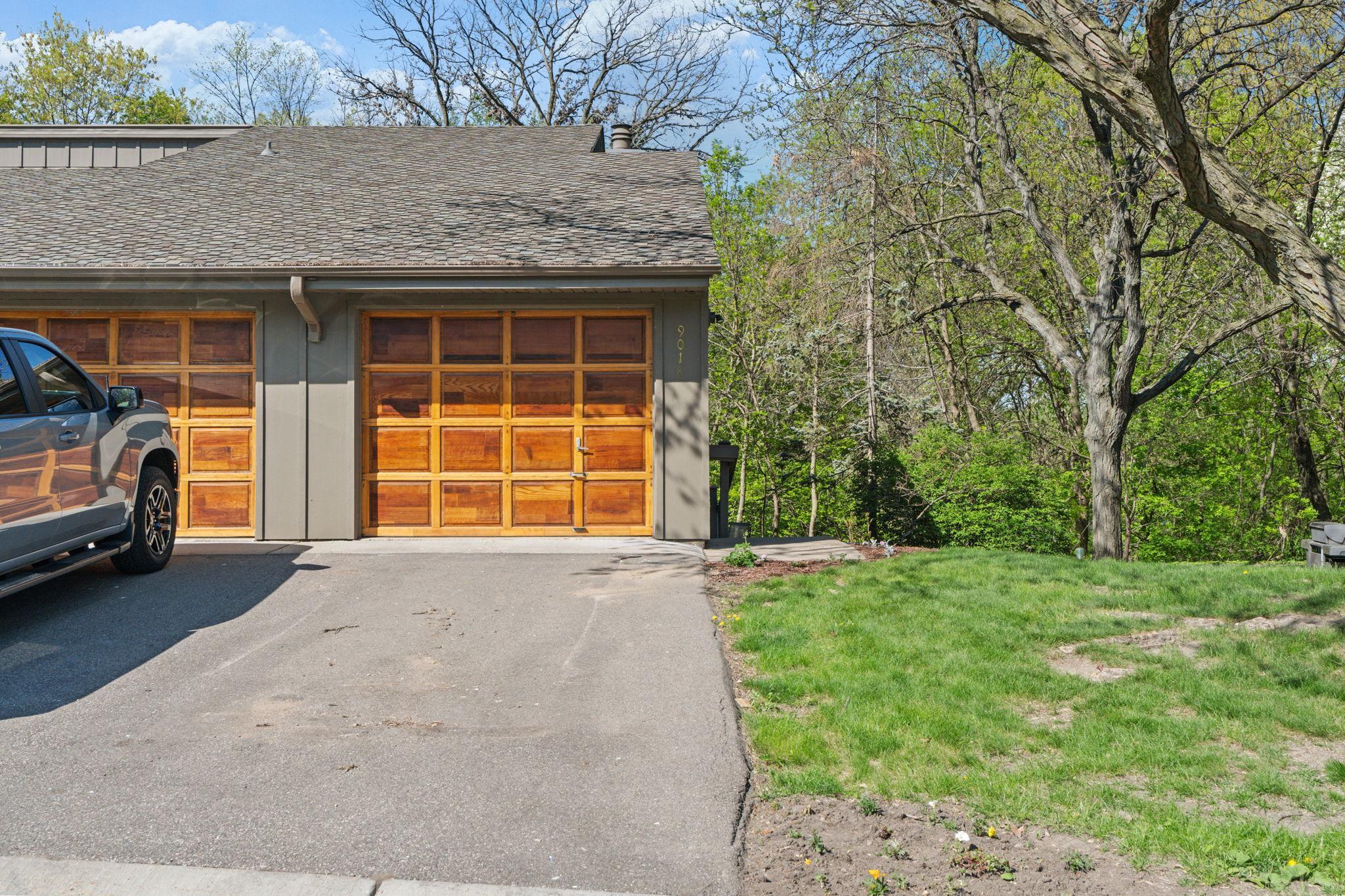 9018 Neill Lake Road, Eden Prairie, Minnesota image 25