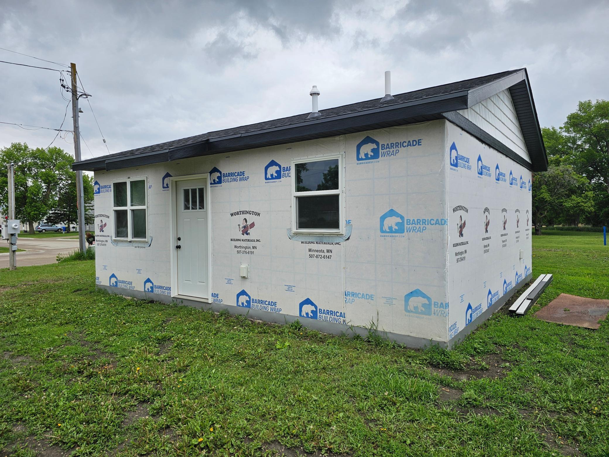 201 10th Avenue, Pipestone, Minnesota image 3