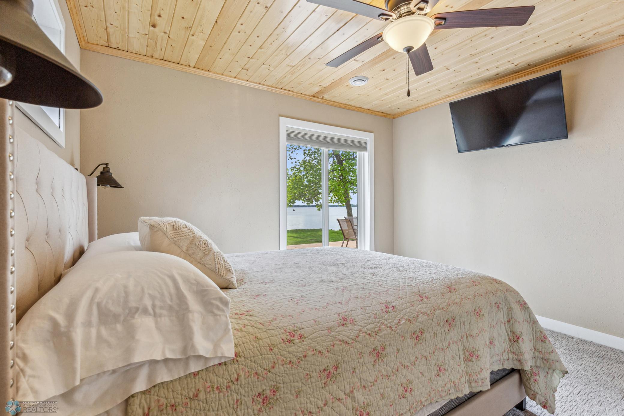 12243 Fern Beach Drive, Detroit Lakes, Minnesota image 23