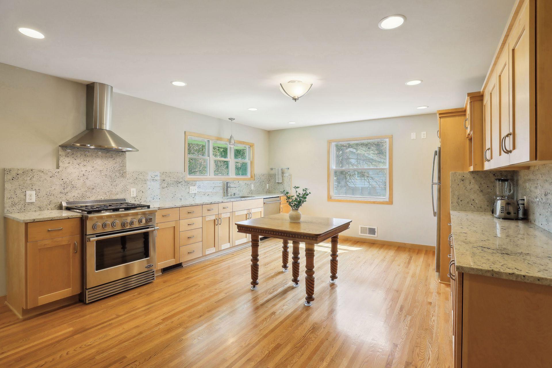 5809 Bellham Avenue, Minnetonka, Minnesota image 5