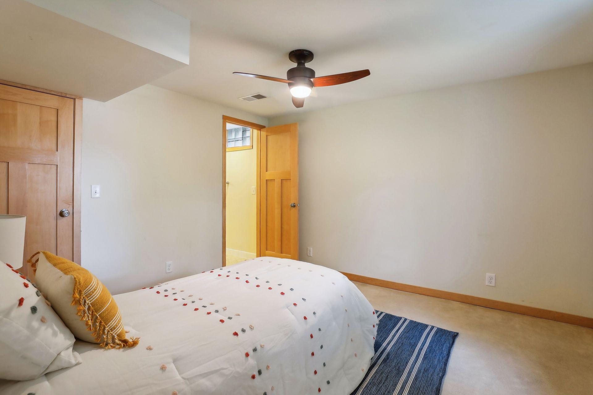 5809 Bellham Avenue, Minnetonka, Minnesota image 33