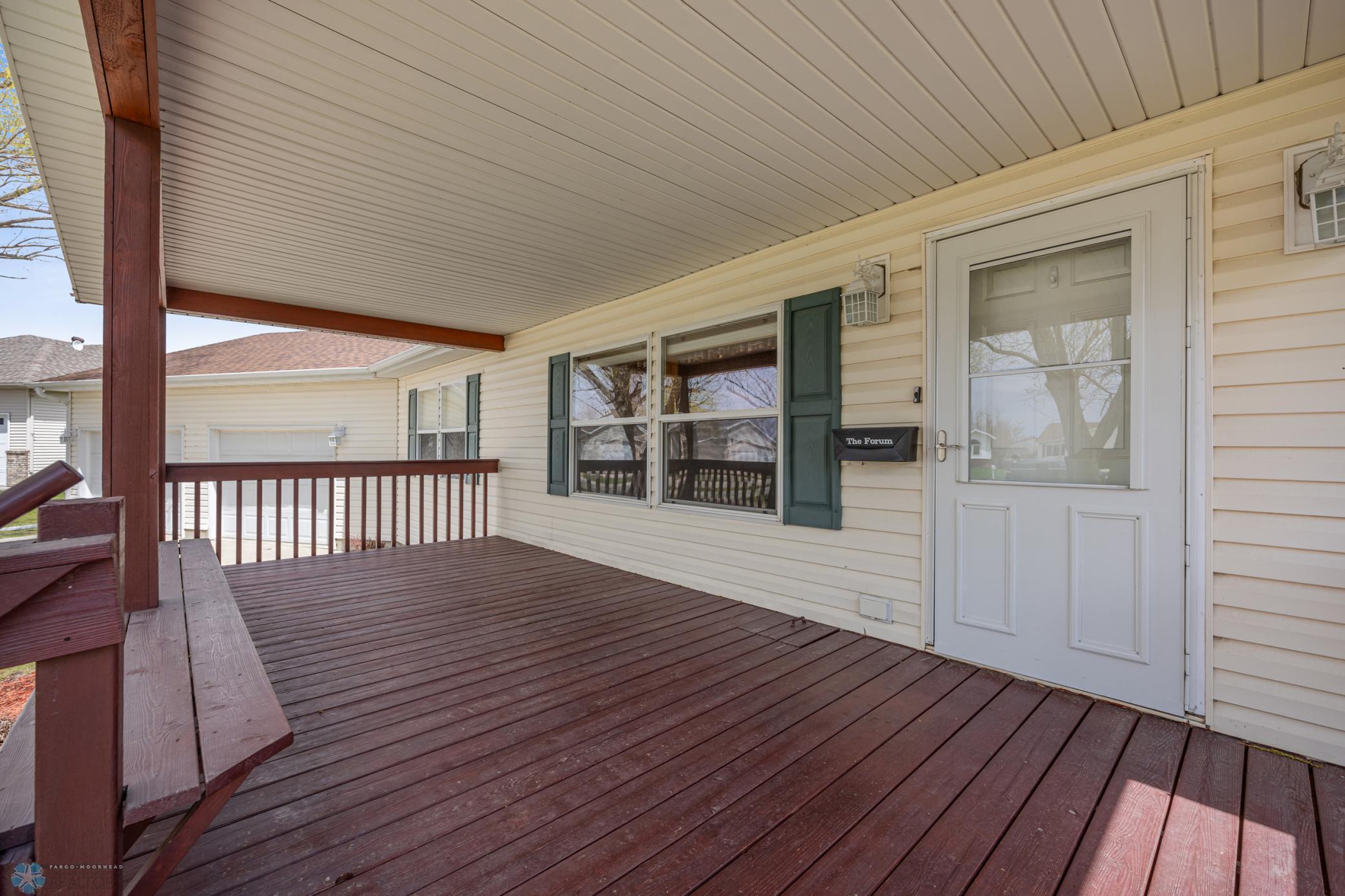 531 10th Avenue, Casselton, North Dakota image 3