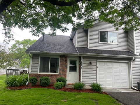 Townhouse For Sale - 17883 Evener Way<br/> Hennepin County, Eden Prairie, MN 55346