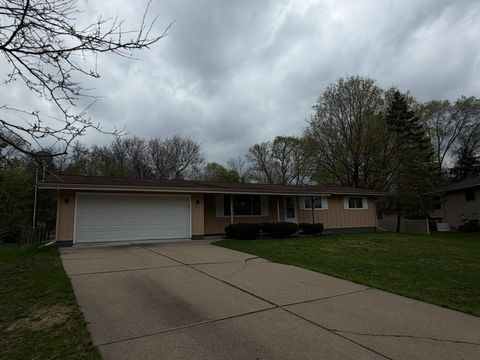 Homes For Rent - 19115 Homestead Circle<br/> Eden Prairie, MN 55346