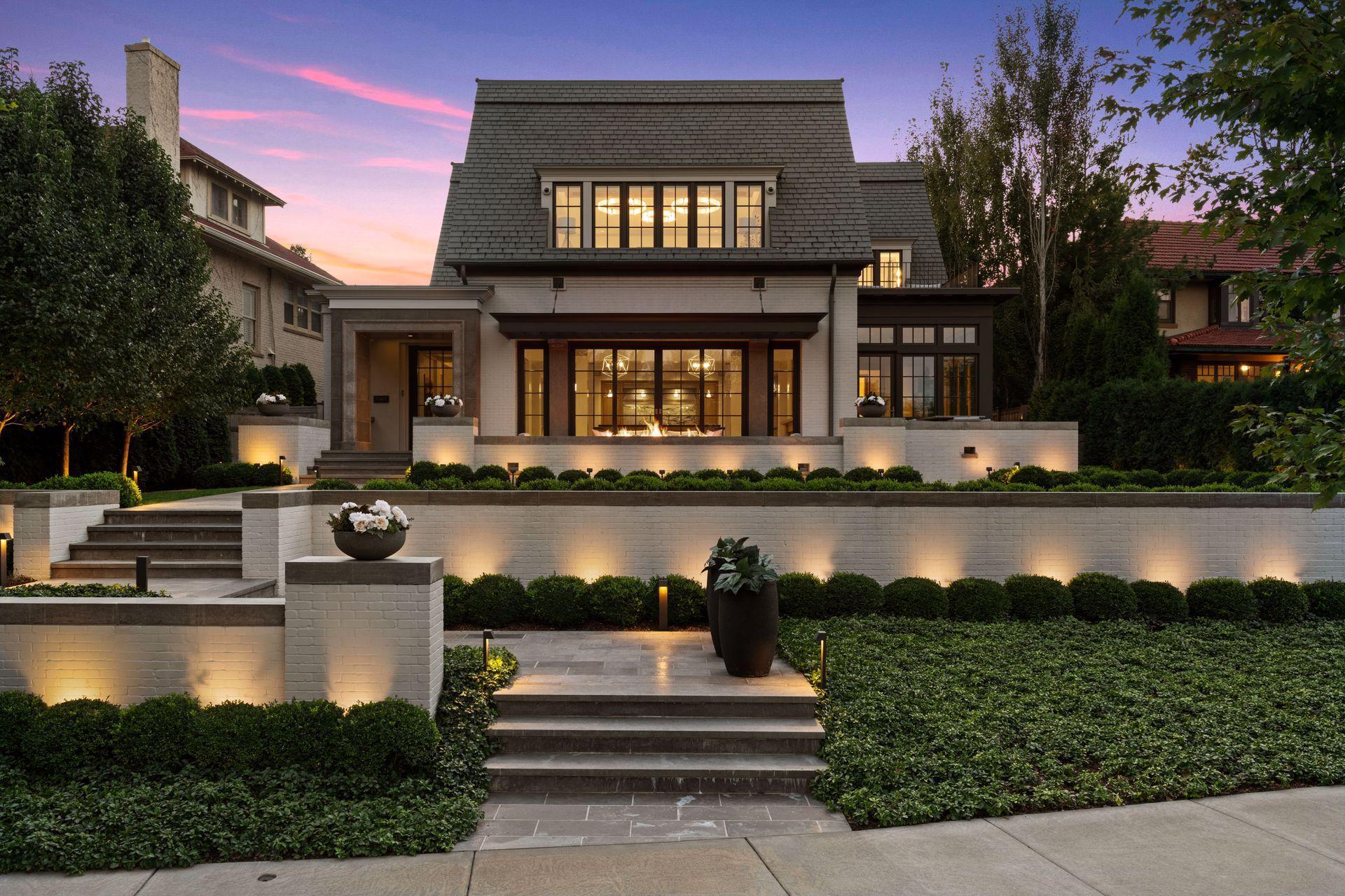 2552 W Lake Of The Isles Parkway, Minneapolis, Minnesota image 1