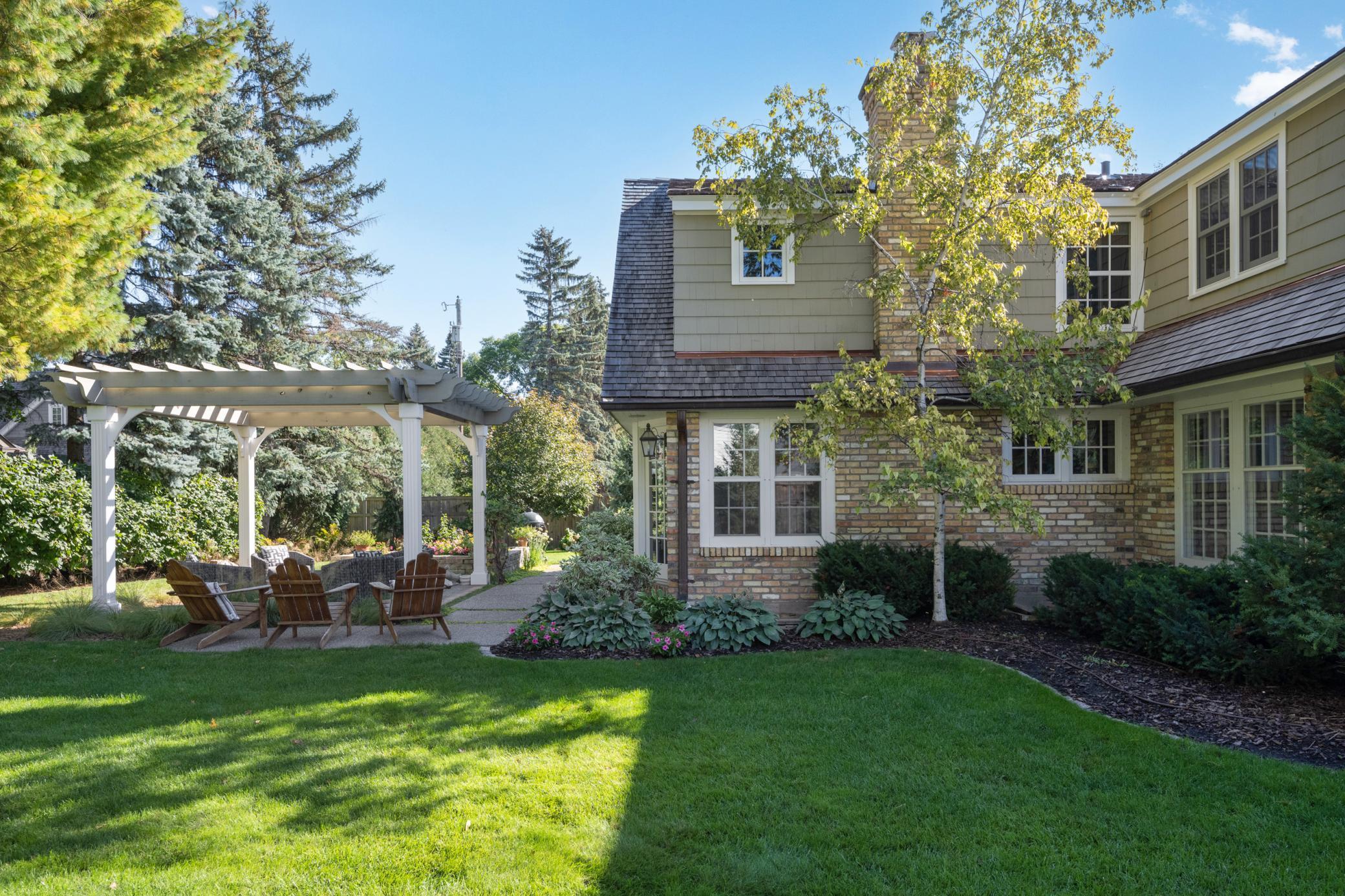 4606 Lakeview Drive, Minneapolis, Minnesota image 13