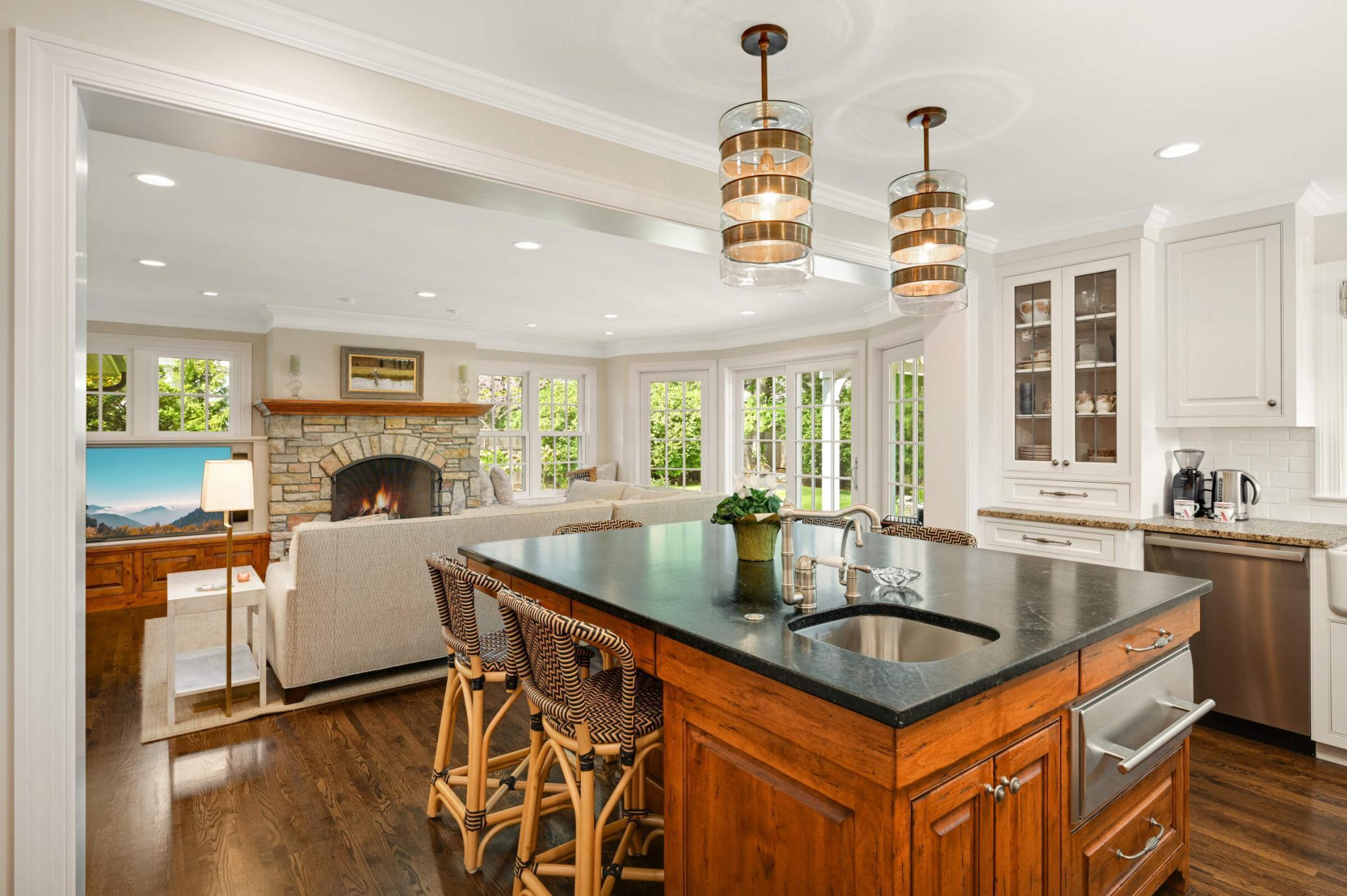 4606 Lakeview Drive, Minneapolis, Minnesota image 34