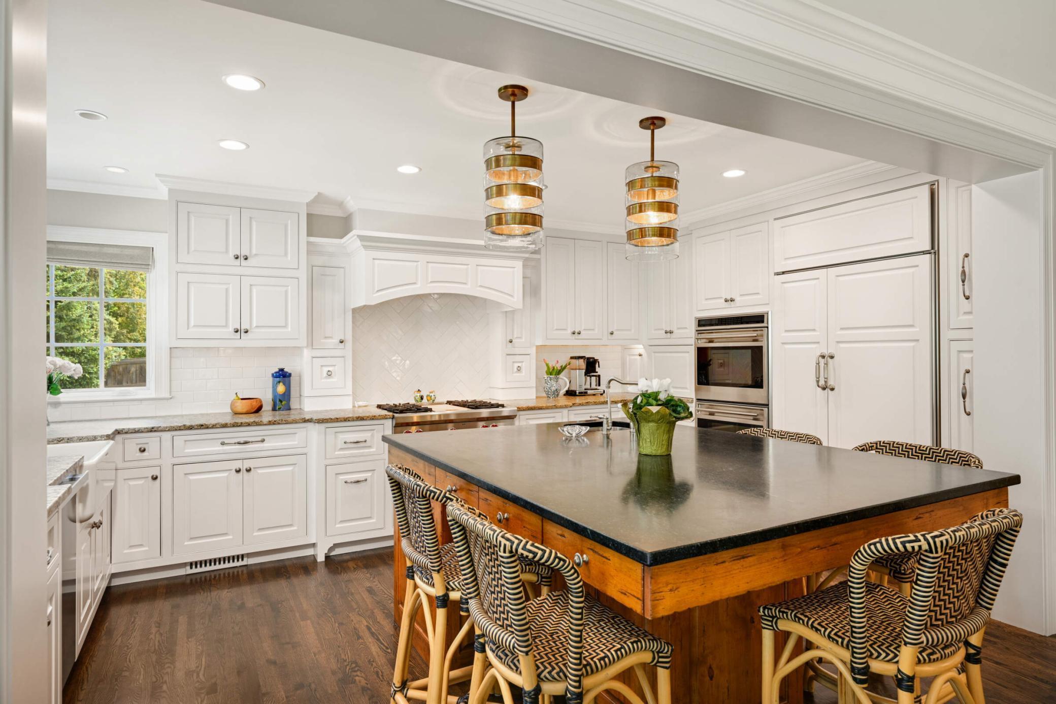 4606 Lakeview Drive, Minneapolis, Minnesota image 32