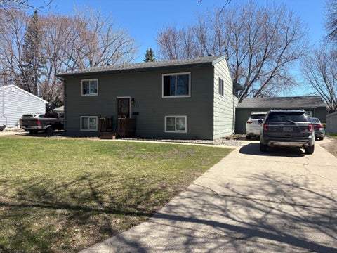 Homes For Sale - 722 4th Street<br/> Wahpeton, ND 58075