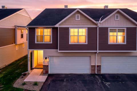 Townhouse For Sale - 468 Stonewood Lane<br/> Dakota County, Burnsville, MN 55306