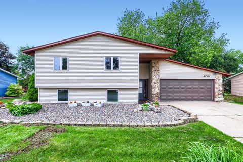 Homes For Sale - 2707 Croixwood Boulevard<br/> Stillwater, MN 55082