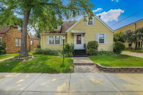 Homes For Sale - 312 E Broadway Ave<br/> Little Falls, MN 56345