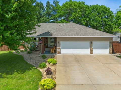Homes For Sale - 23104 Havelka Court<br/> Forest Lake, MN 55025