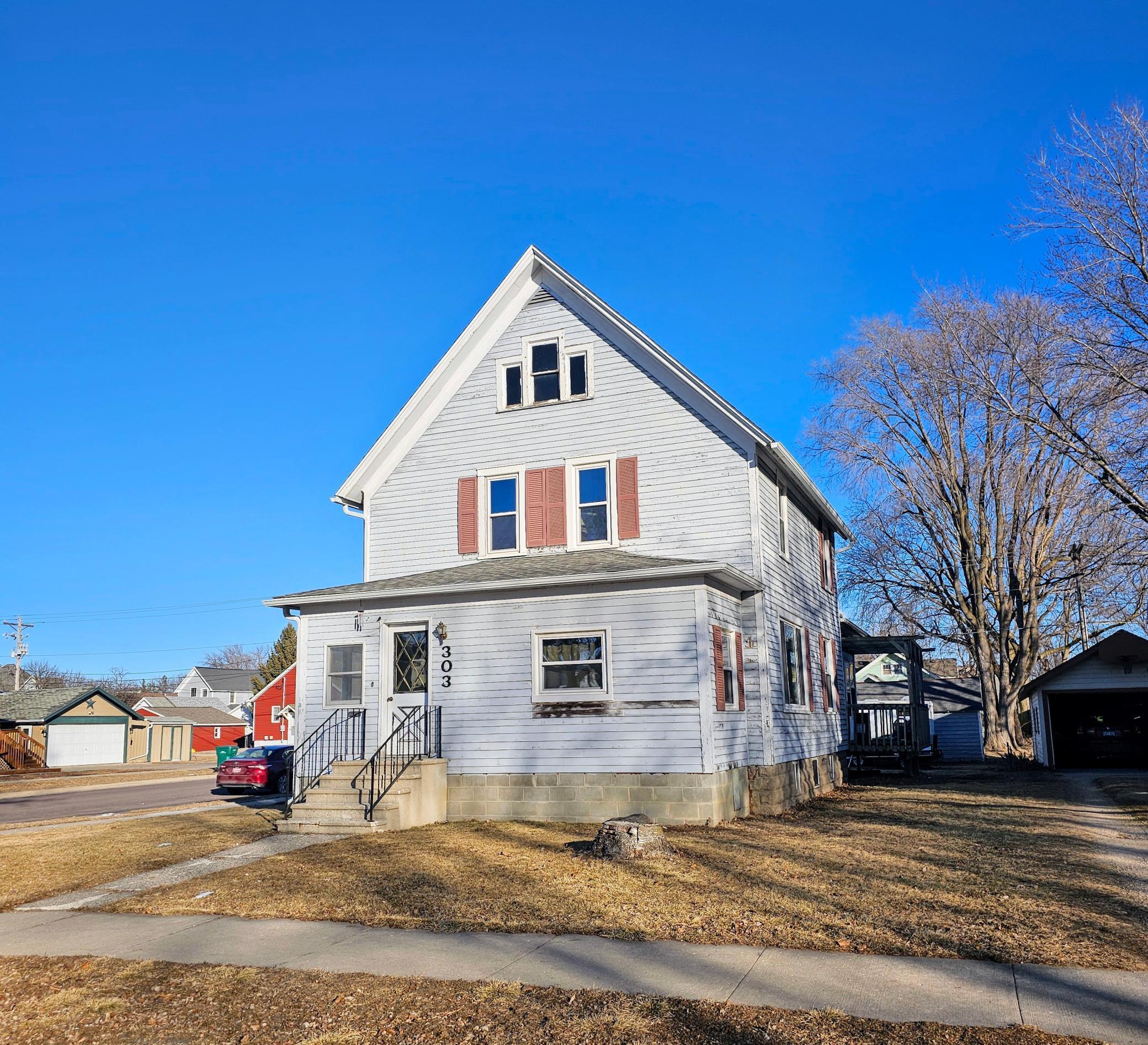 303 S Elm Street, Fairmont, Minnesota image 1