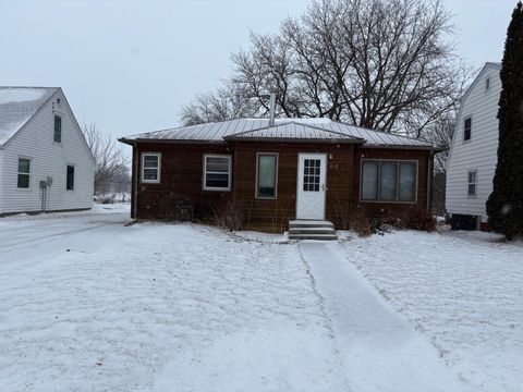 Homes For Sale - 655 4th Avenue<br/> Mountain Lake, MN 56159