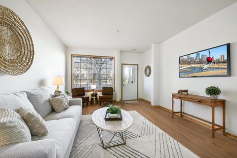 Townhouse For Sale - 1996 Siefert Street<br/> Chaska, MN 55318