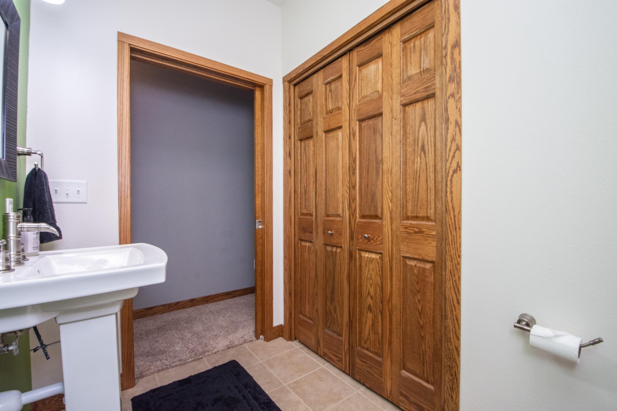 1123 38th Avenue, Moorhead, Minnesota image 35