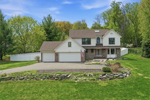 Homes For Sale - 300 Trappers Pass<br/> Carver County, Chanhassen, MN 55317