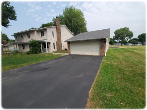 Multifamily For Rent - 9358 Ranchview Lane<br/> Hennepin County, Maple Grove, MN 55369