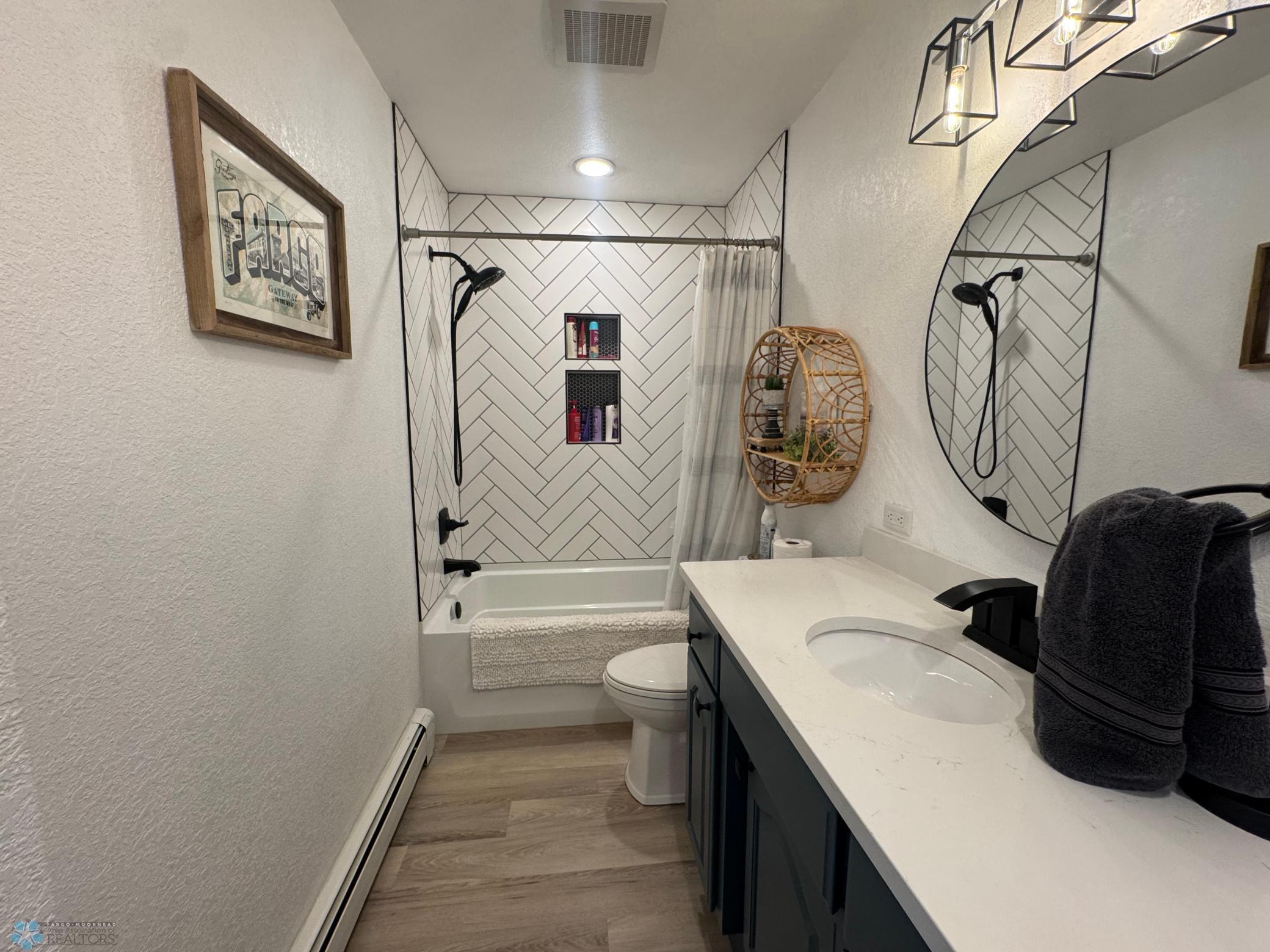 Fargo, North Dakota 58102, United States, 1 Bedroom Bedrooms, ,1 BathroomBathrooms,Residential,Pending,89439