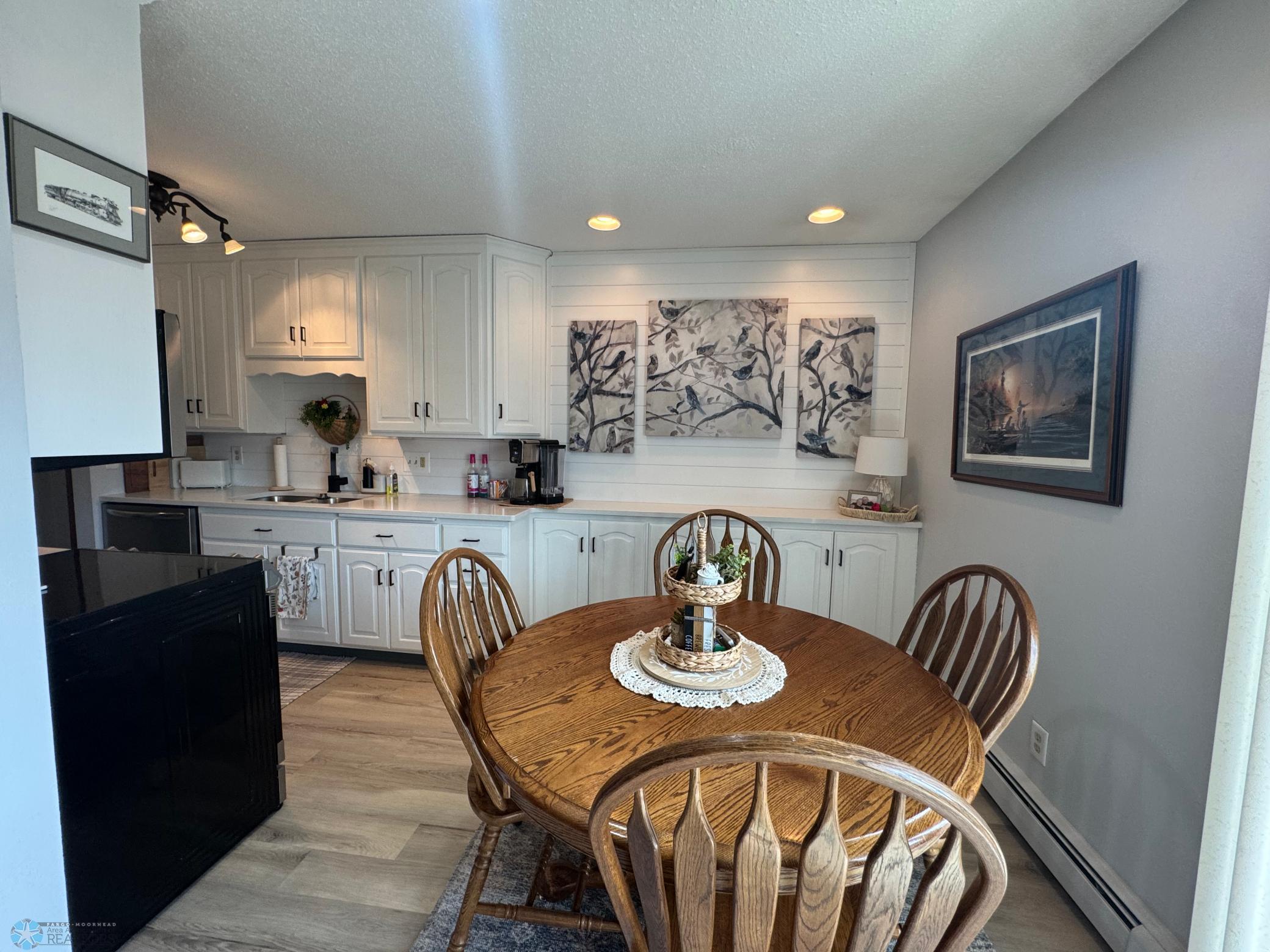 Fargo, North Dakota 58102, United States, 1 Bedroom Bedrooms, ,1 BathroomBathrooms,Residential,Pending,89439